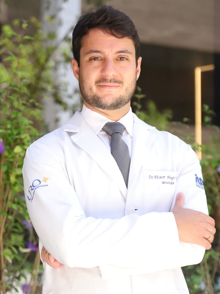 Dr. Victor Hugo, urologista da Clínica CUB, responsável pelo exame de urodinâmica em Salvador